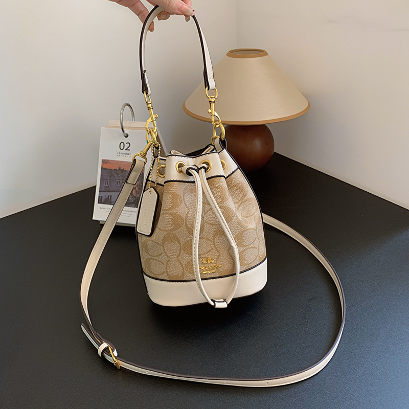 Women Bags Rack - Nowa butikowa torebka vintage w kształcie