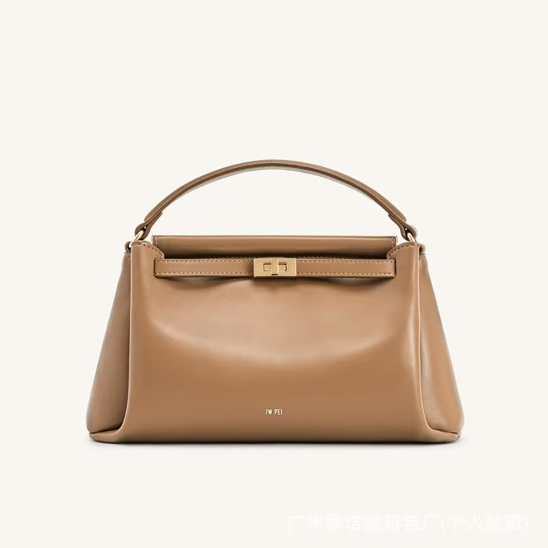 Torebka JW PEI z zapięciem na  – Women Bags For Airport recenzja i cena